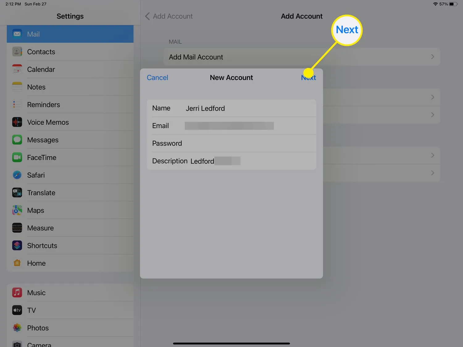 Información de la nueva cuenta al agregar una nueva cuenta de correo electrónico en el iPad.