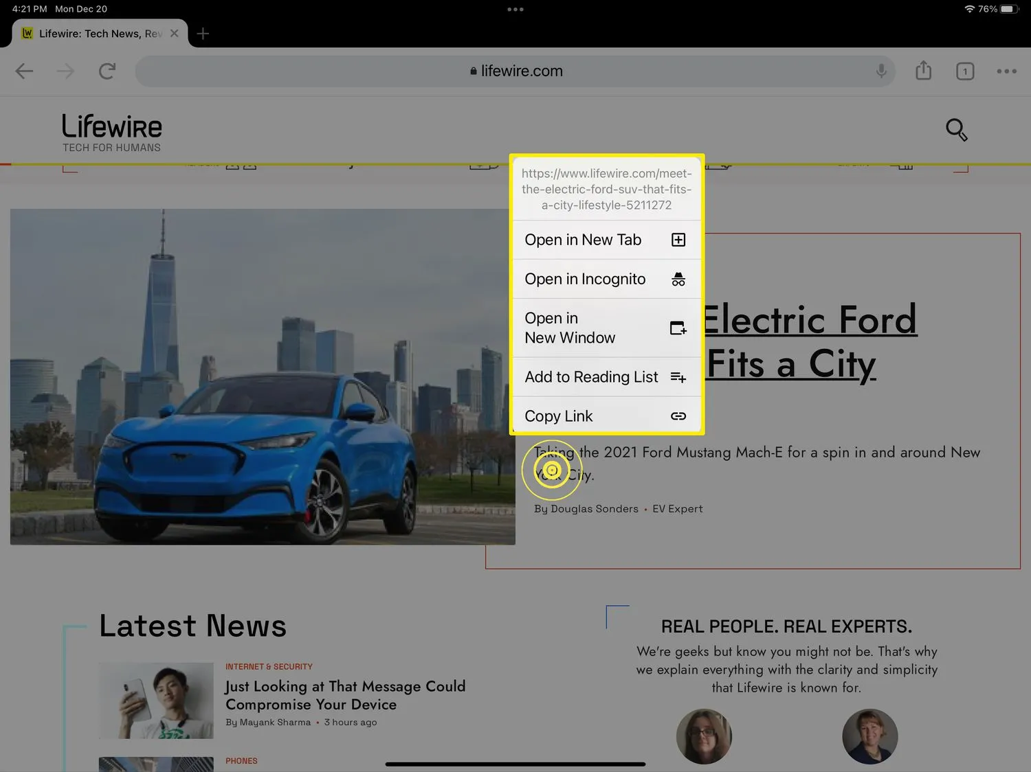 Uno screenshot che illustra il menu "tasto destro"su iPad quando tocchi e tieni premuto su un link.