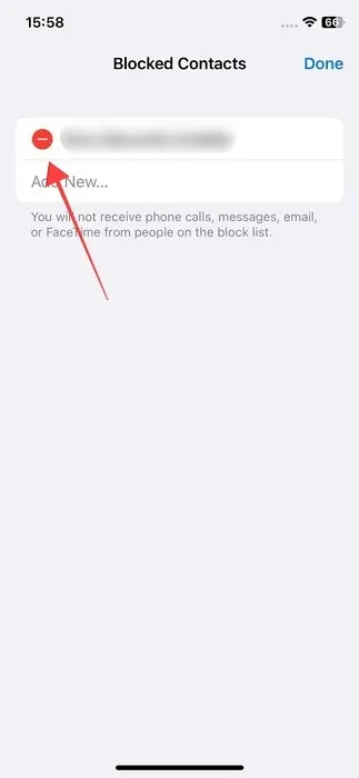 Rimozione dei contatti bloccati dall'elenco su iOS.