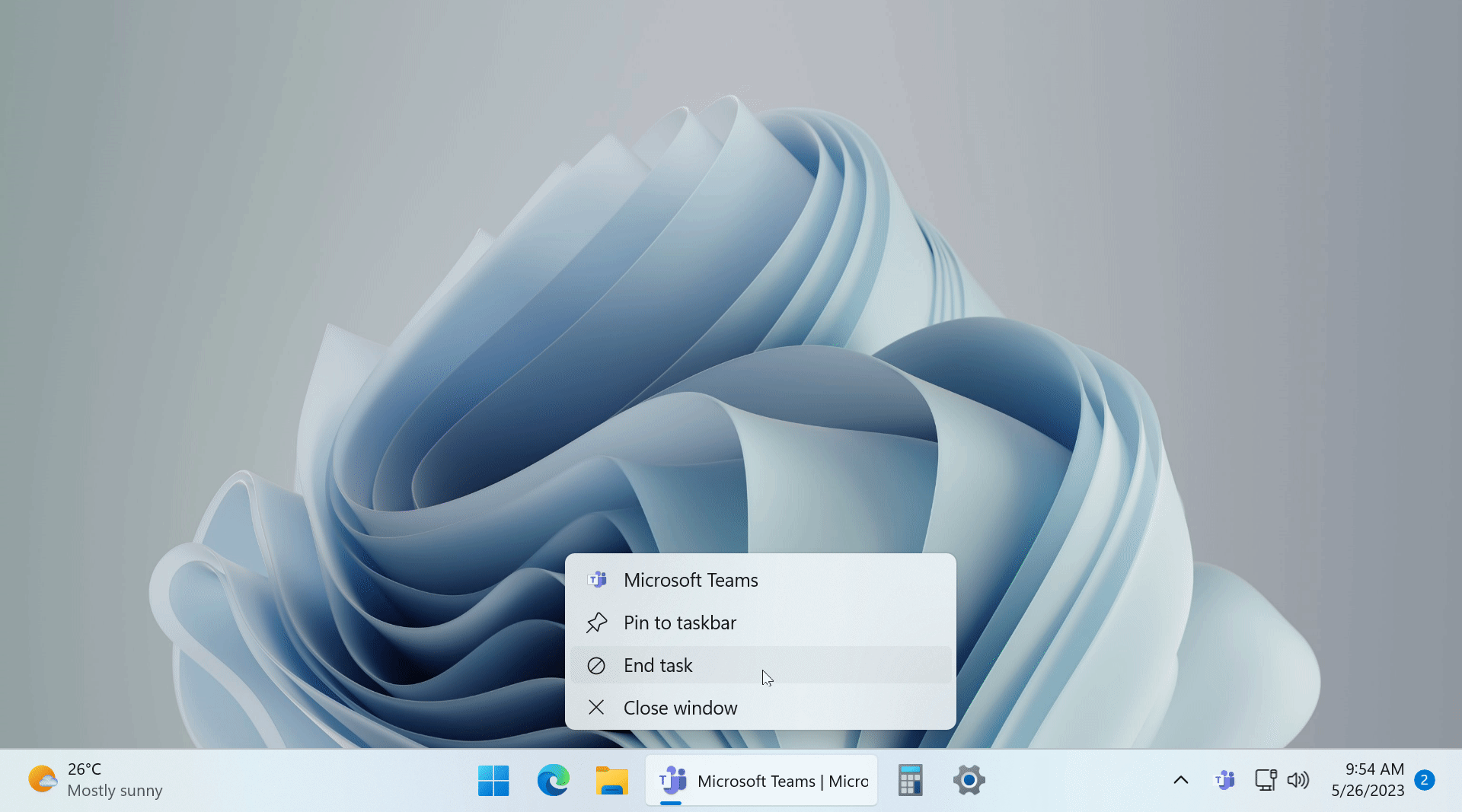 Een GIF die laat zien hoe de functie Taak beëindigen werkt in Windows 11