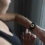 Conserte o Fitbit Sense ou Charge 5 Carregamento lento da bateria ou não está carregando