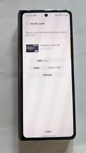 Weryfikacja karty w aplikacji Samsung Wallet.