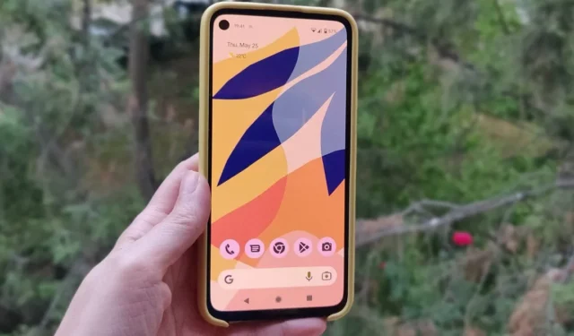 11 belos papéis de parede ao vivo do Android para destacar seu telefone