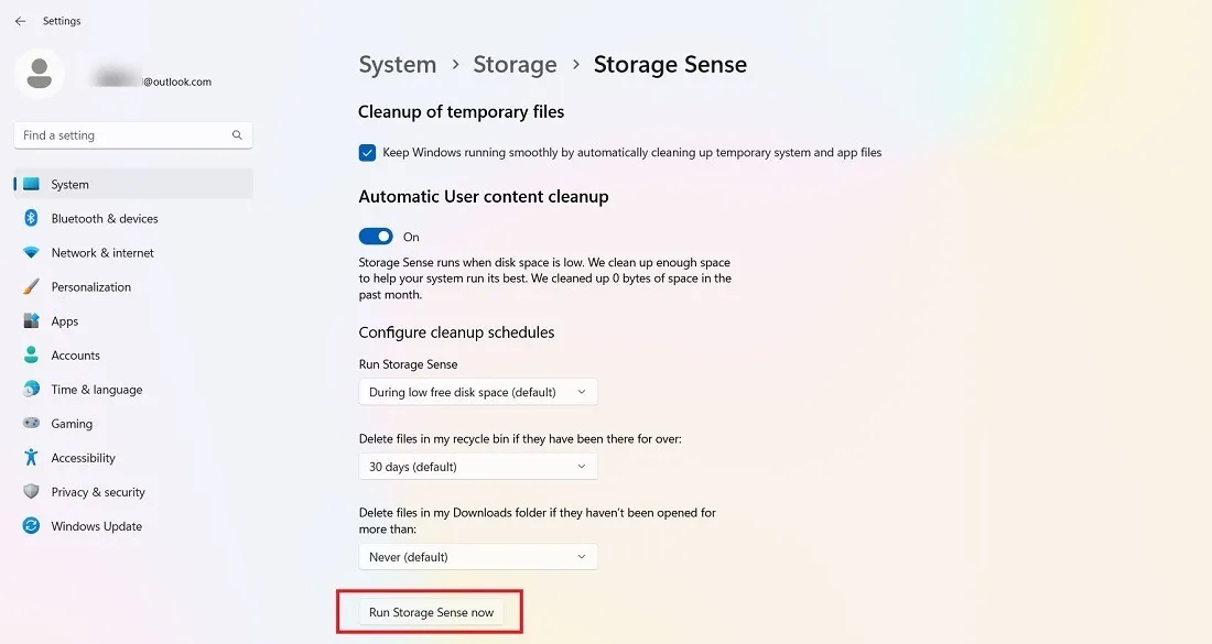 Exécutez Storage Sense sous Stockage dans Système.