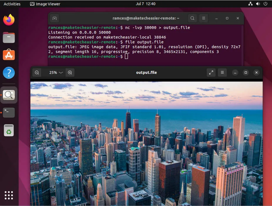 Ein Desktop, der eine einfache Dateiübertragung zwischen zwei Linux-Hosts mithilfe von Netcat zeigt.
