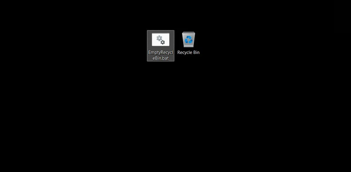 デスクトップ上の .BAT ファイルとごみ箱の表示。