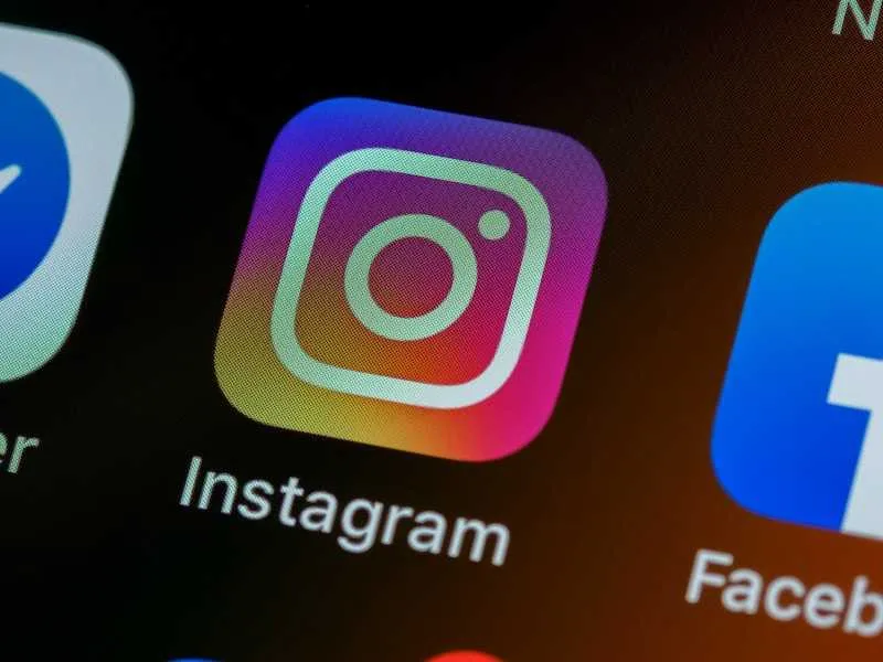 Instagram アプリのキャッシュをクリアする技術的アプローチ