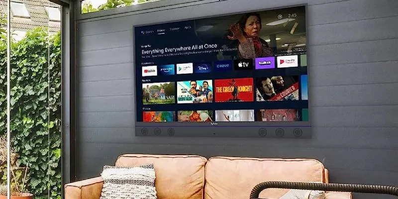 Slyvox TV al aire libre en el porche al aire libre