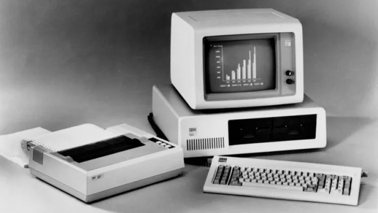 IBM パソコン