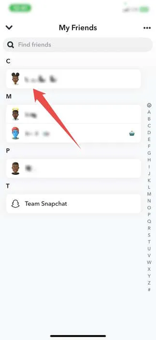Lang drukken op een vriend in de Snapchat-vriendenlijst.