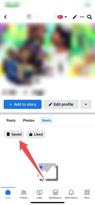 Scelta dei rulli salvati nell'app Facebook per iPhone