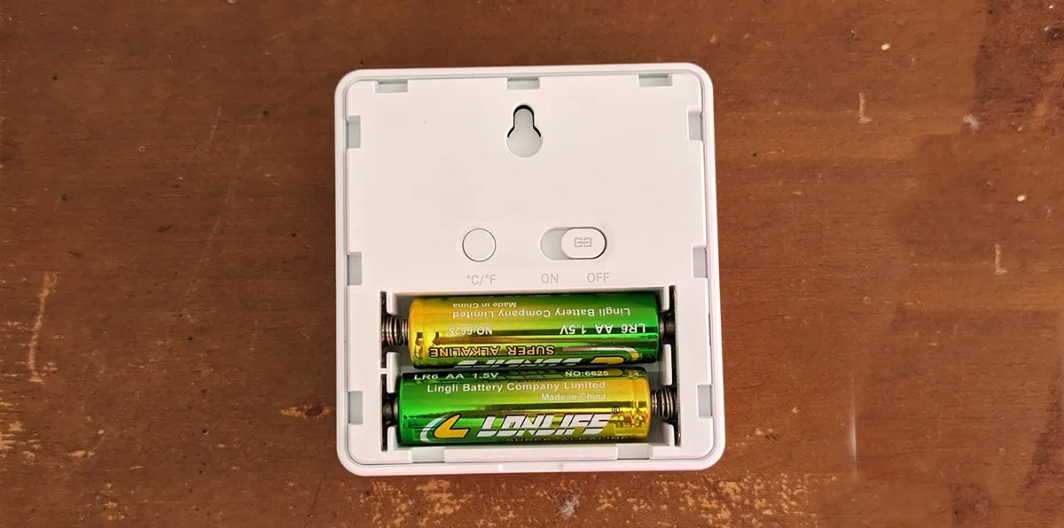 Inkbird luchtkwaliteitsmonitor Batterijplaatsing