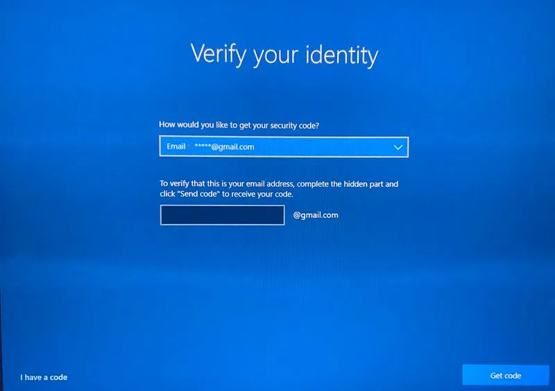 Verificando a identidade por e-mail ao redefinir a senha de uma conta da Microsoft.