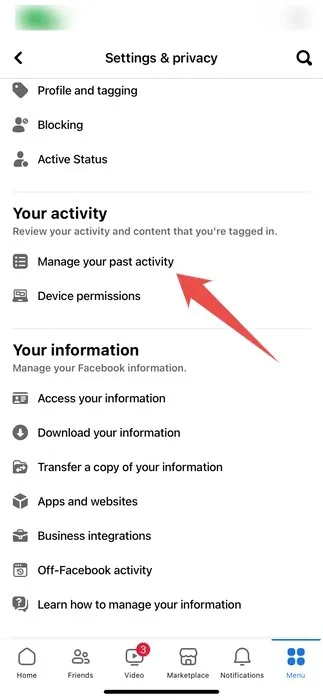 iPhoneのFacebookアプリの設定とプライバシーページにある「過去のアクティビティを管理」オプション