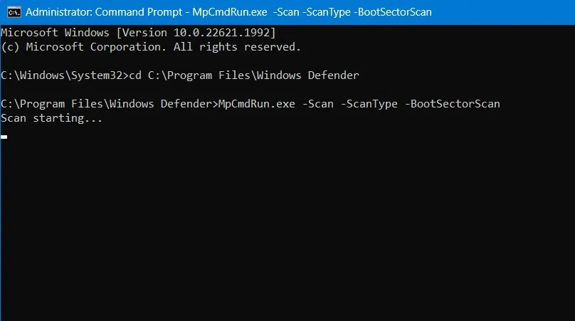 Executando uma verificação do setor de inicialização no Windows Defender via prompt de comando.
