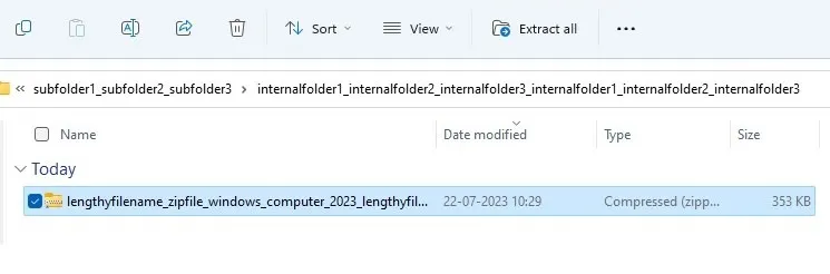 Windows エクスプローラーで、.ZIP ファイルを含む最後のサブフォルダーに移動します。