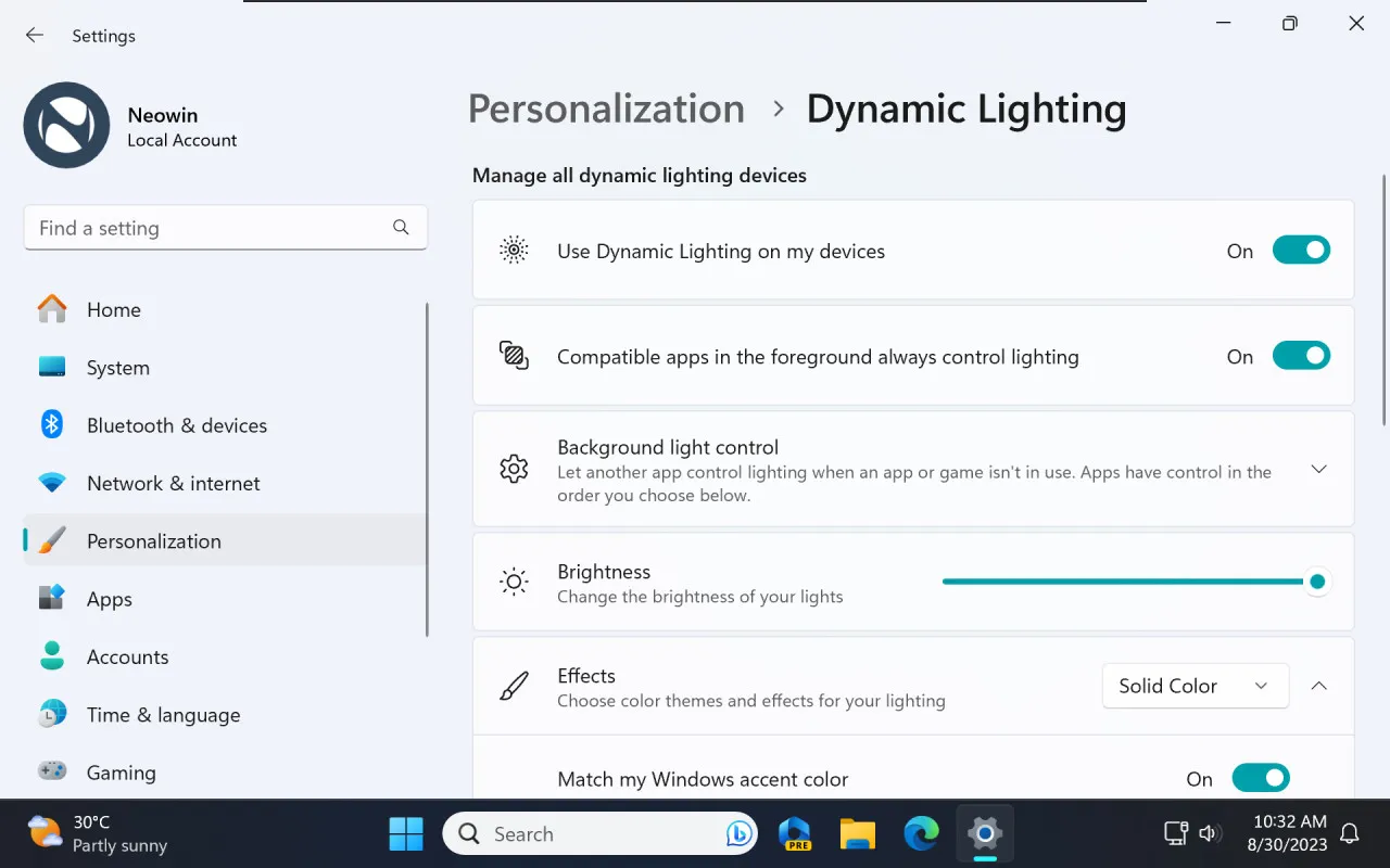 Uno screenshot dell'app Impostazioni in Windows 11 che mostra le opzioni di illuminazione dinamica