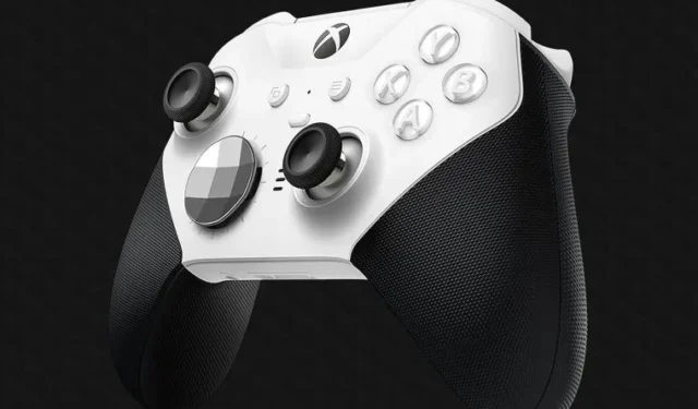 O Xbox Elite Series 2 Core está entre muitos controladores de Xbox com preços quase sempre baixos