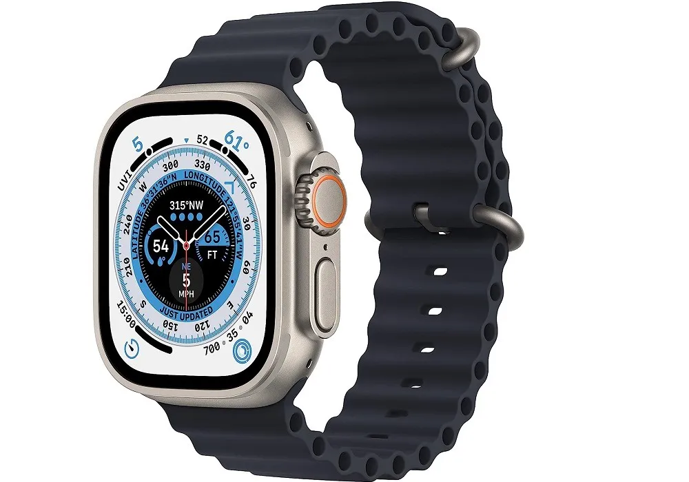 Apple Watch Ultra exibindo a hora com a bússola