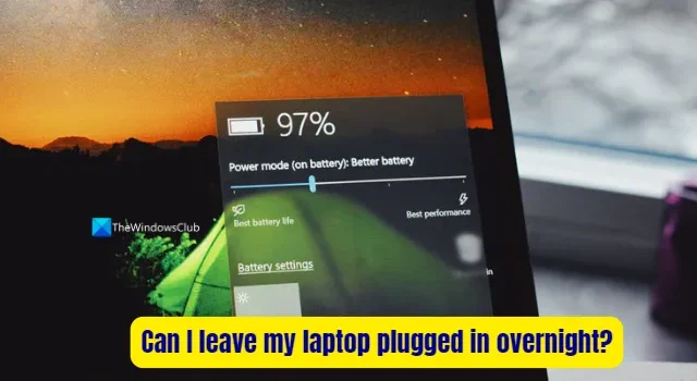 ¿Puedo dejar mi computadora portátil enchufada durante la noche?