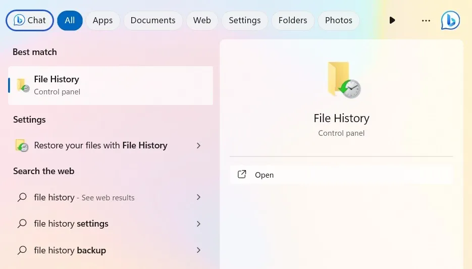 Bestandsgeschiedenis typen in het Windows-zoekvak.