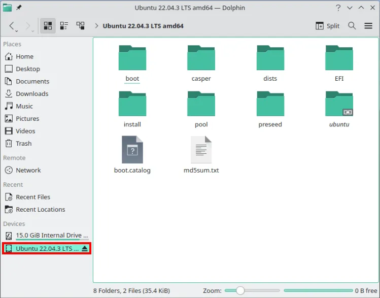 Ein Screenshot, der die Kategorie „Geräte“ und den Inhalt der gemounteten ISO-Datei in Dolphin hervorhebt.
