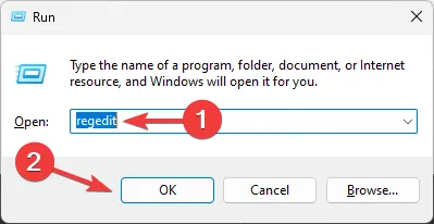 L'anteprima in miniatura della barra delle applicazioni Regedit scompare troppo rapidamente su Windows 11