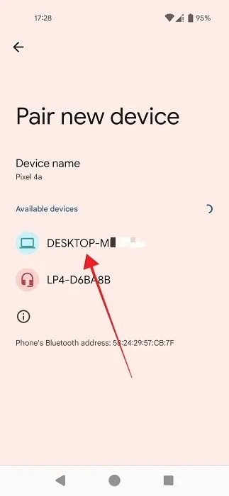 Sélection d'un PC dans la liste des appareils Bluetooth disponibles pour le couplage dans les paramètres Android.