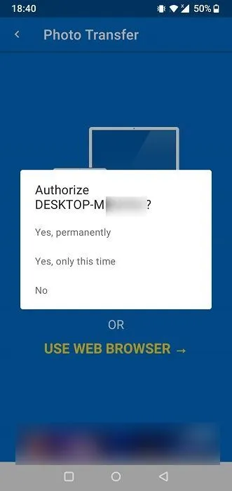 Autorizzazione della connessione dal PC al dispositivo mobile tramite l'app mobile Photo Transfer.