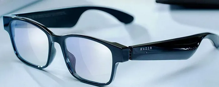 Vista laterale degli occhiali intelligenti Razer