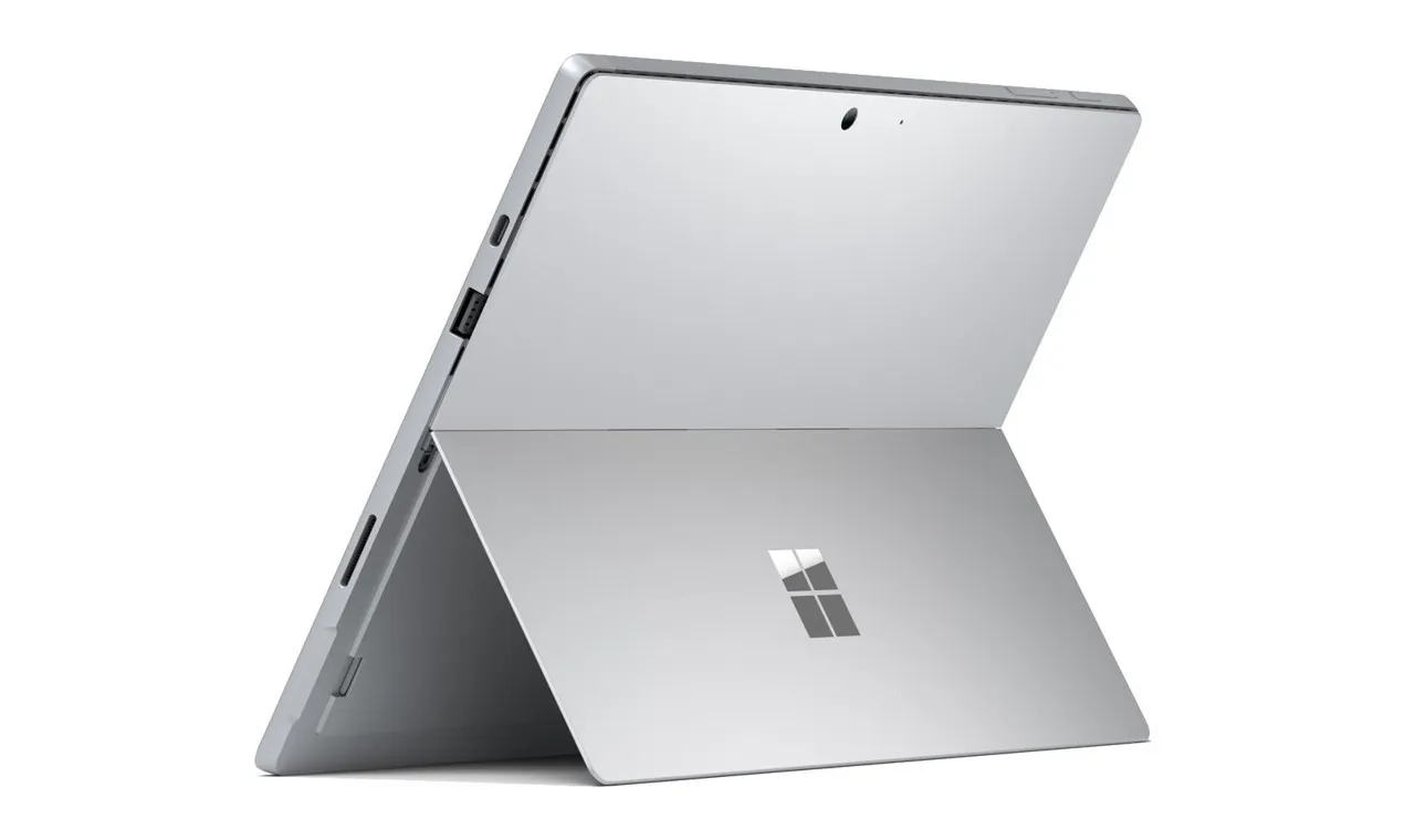 O Surface Pro 7 com suporte integrado