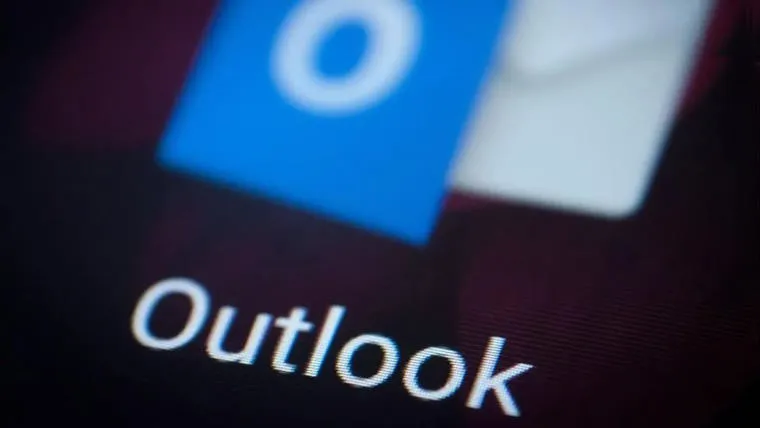 Ícone do Outlook em um dispositivo móvel
