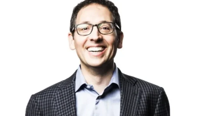 Microsoft’s Chief Marketing Officer Chris Capossela departs the company after 32 years