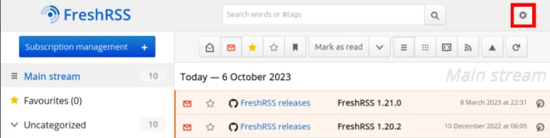 Una captura de pantalla que resalta el botón de configuración de FreshRSS.