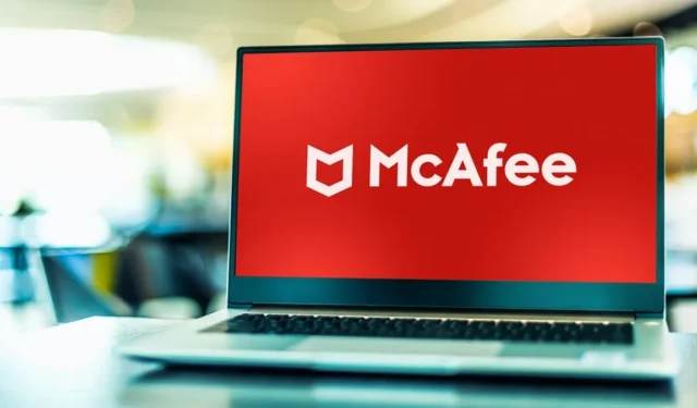 Hoe McAfee volledig uit Windows 11 te verwijderen