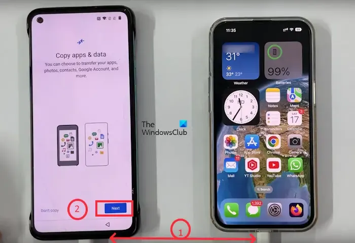 両方のデバイスをケーブルで接続します