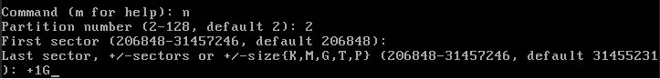Un terminal montrant le processus de définition de la taille de la deuxième partition.