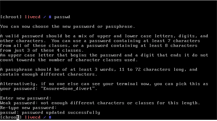 Un terminale che mostra il processo di impostazione di una nuova password di root.