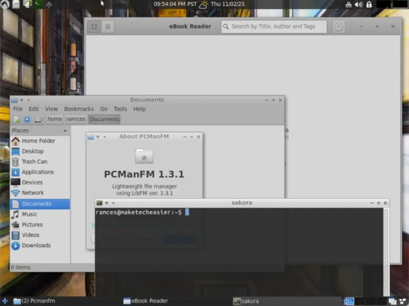 Ein Screenshot von LXDE, der die inkonsistente Designsprache für seine Fenster zeigt.