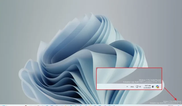 Cómo mover el botón de la barra de tareas de Copilot a la bandeja del sistema en Windows 11 (vista previa)