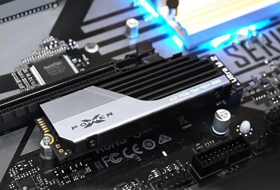 Silicon Power XS70 SSD auf einem Motherboard