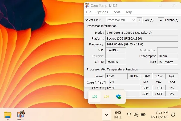 CPU-kerntemperaturen weergegeven in het systeemvak van Windows 11 met behulp van de Core Temp-app.