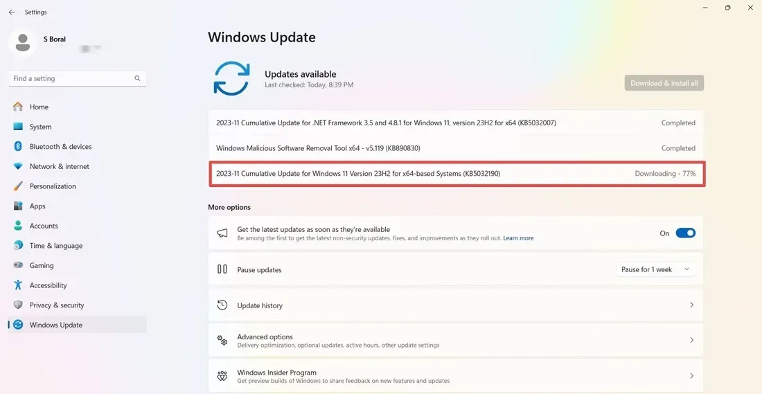Se está descargando Windows 11 23H2 versión KB5032190.