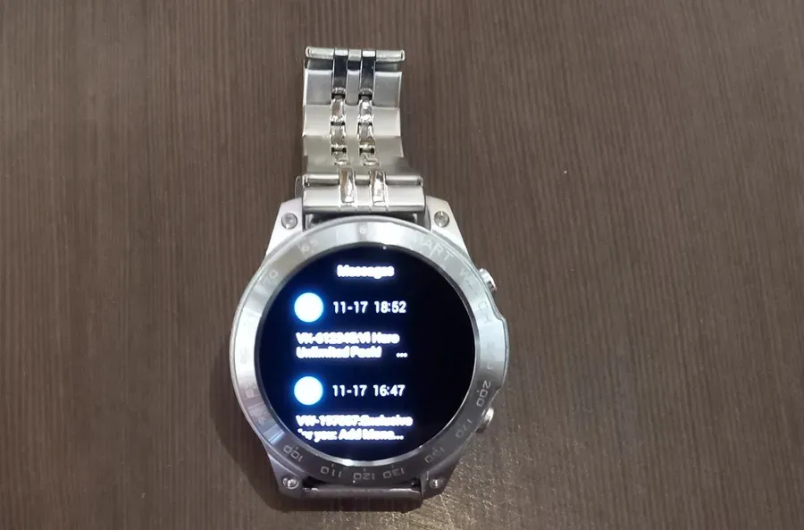 Sms-berichten ontvangen via pushmeldingen op een smartwatch.