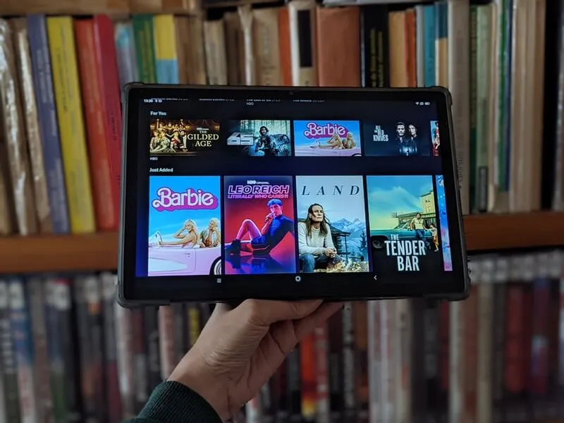 Tablet met HBO Max-app geopend.
