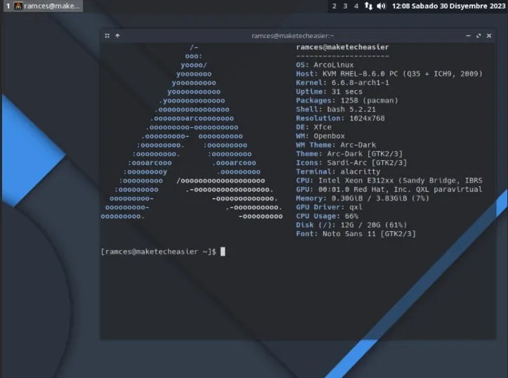 Uma captura de tela da área de trabalho padrão do ArcoLinux.