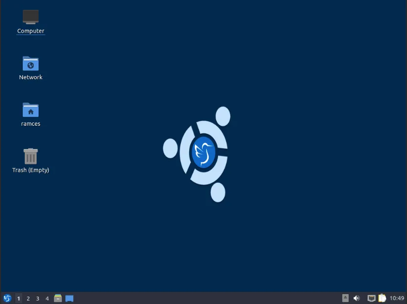 Lubuntu のデフォルトの LXQt デスクトップを示すスクリーンショット。