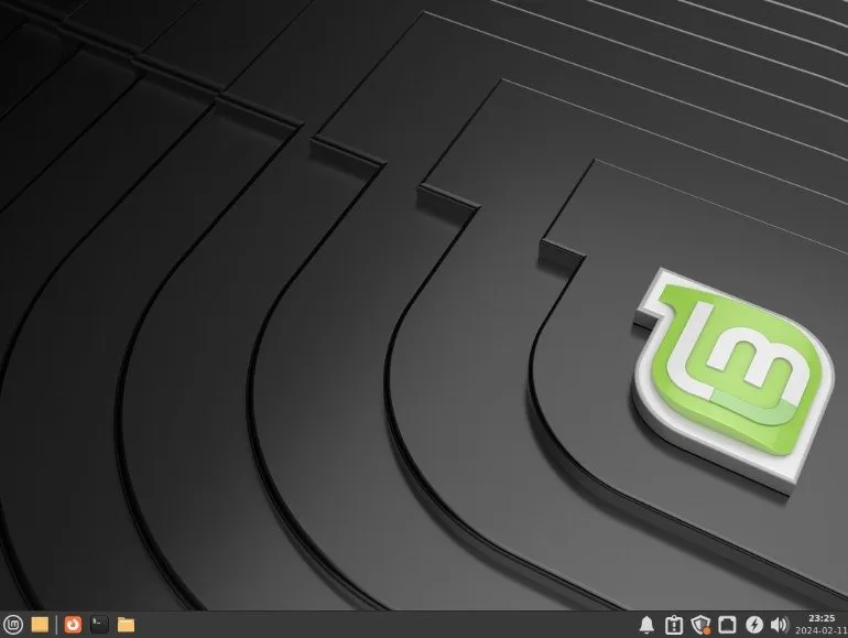 Uma captura de tela mostrando a área de trabalho XFCE padrão no Linux Mint.
