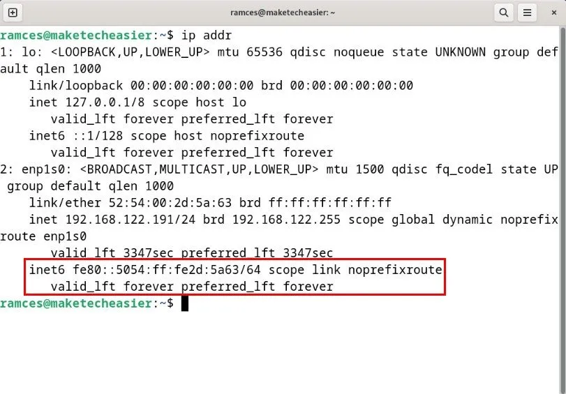 Un terminale che mostra lo stack IPv6 in esecuzione su Debian Linux.