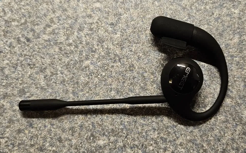 EMEET-Ohrhörer mit angeschlossenem Mikrofon